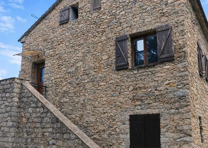 - Entre Campagne Et Corte (Corsica)